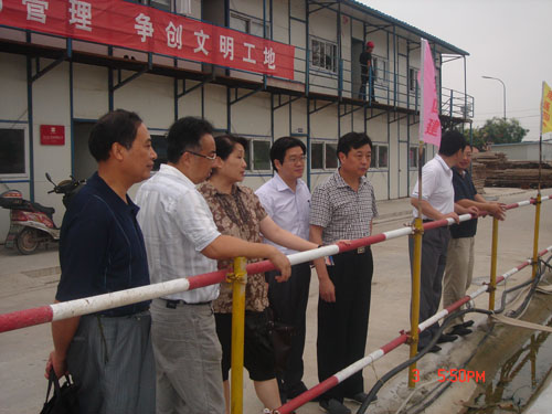 點(diǎn)擊放大鼠標(biāo)滾輪控制大小