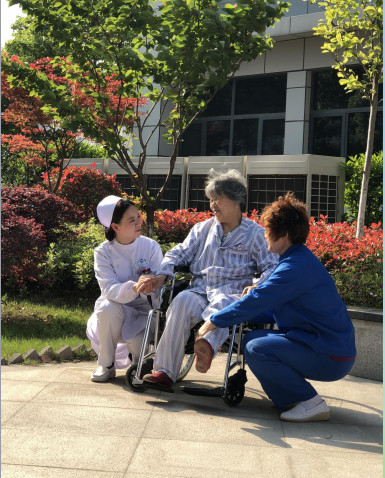 點(diǎn)擊放大鼠標(biāo)滾輪控制大小